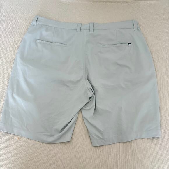 TravisMathew Shorts Bundle Size 38 Lot of 2 Golf Casual Performance Preppy - Picture 5 of 7